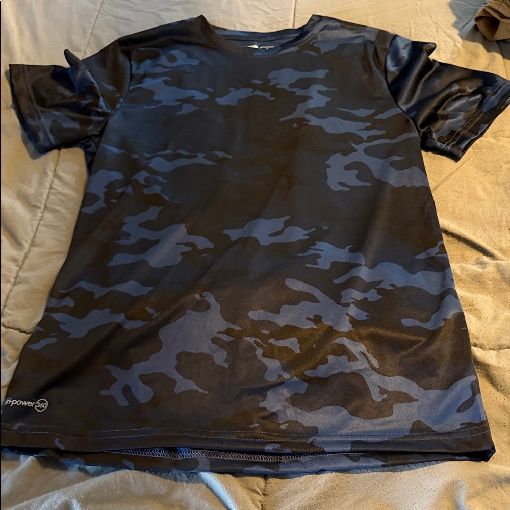 Russell Athletic Men's Navy and Black Camo Short Sleeve Tee